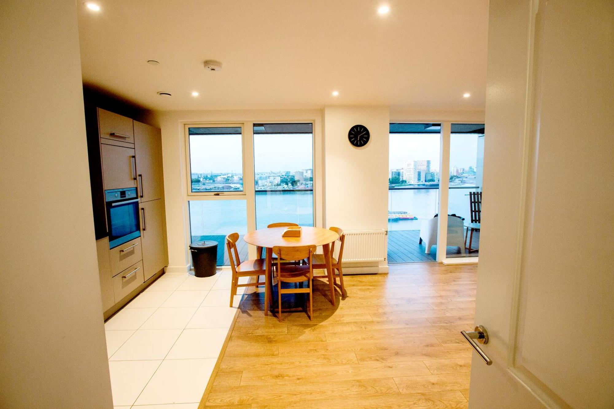 Waterfront- London Greenwich O2 Arena 2 Bed Flat Екстериор снимка
