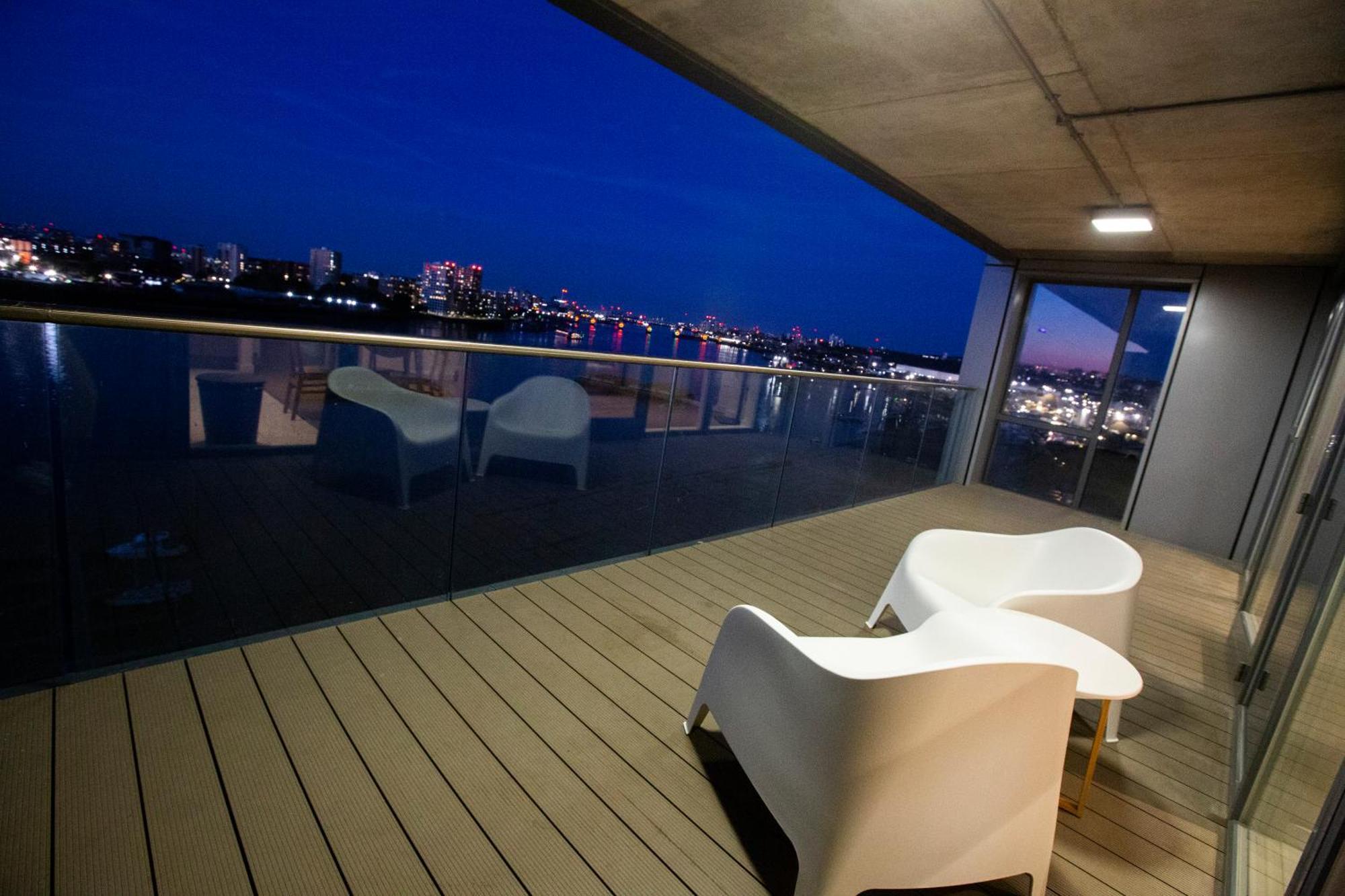 Waterfront- London Greenwich O2 Arena 2 Bed Flat Екстериор снимка