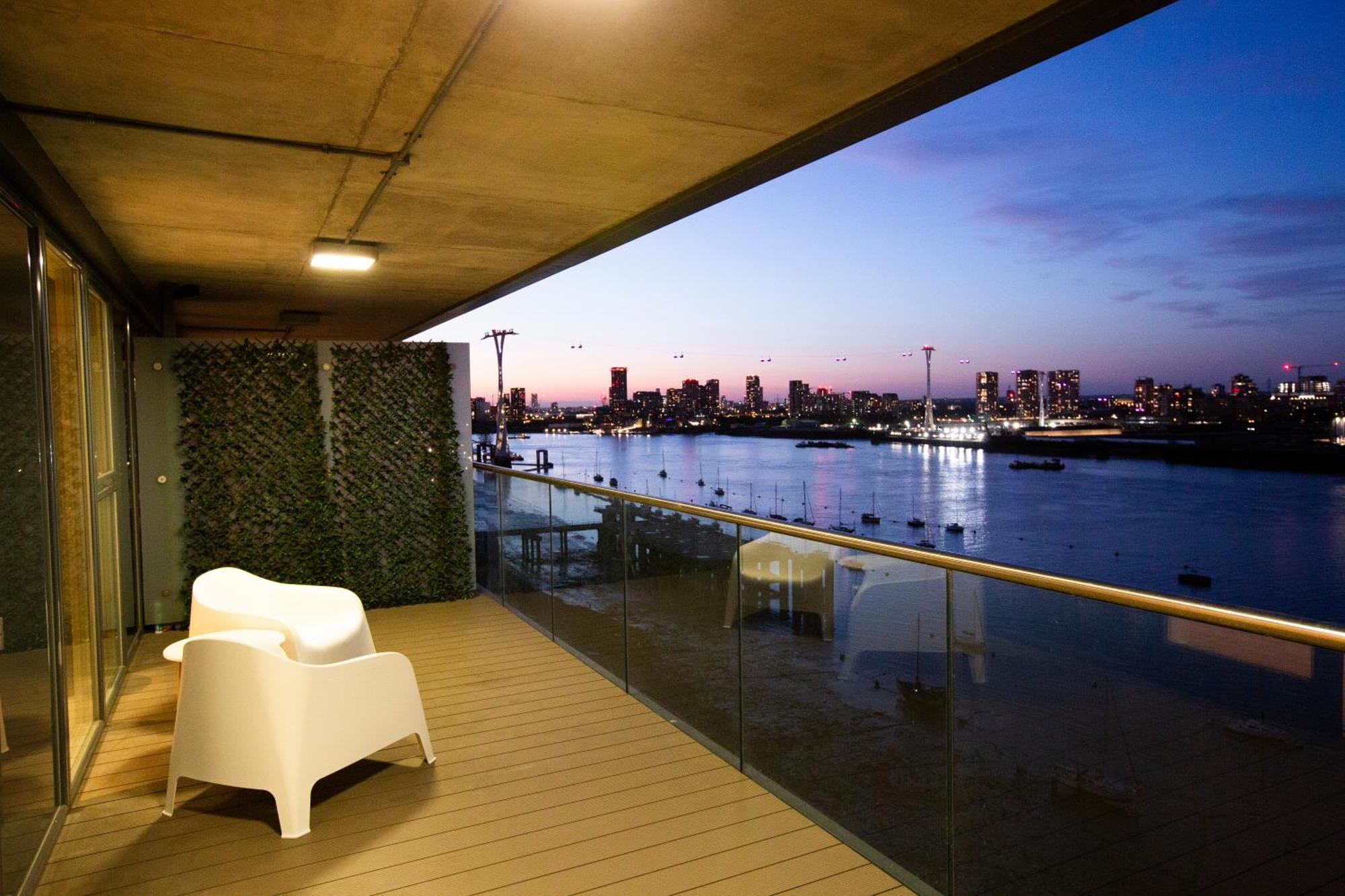 Waterfront- London Greenwich O2 Arena 2 Bed Flat Екстериор снимка